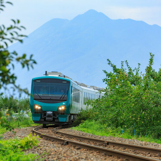 JR九州観光列車ゆふいん